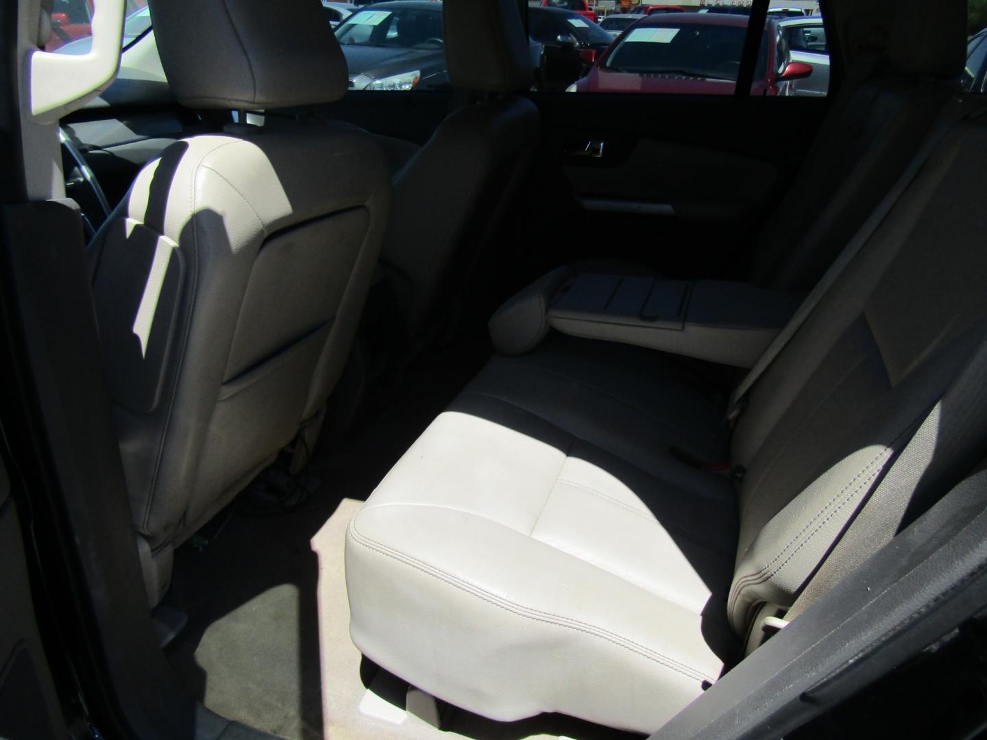 2011 Black /Tan Ford Edge SEL FWD (2FMDK3JC4BB) with an 3.5L V6 DOHC 24V engine, Automatic transmission, located at 15016 S Hwy 231, Midland City, AL, 36350, (334) 983-3001, 31.306210, -85.495277 - Photo#4